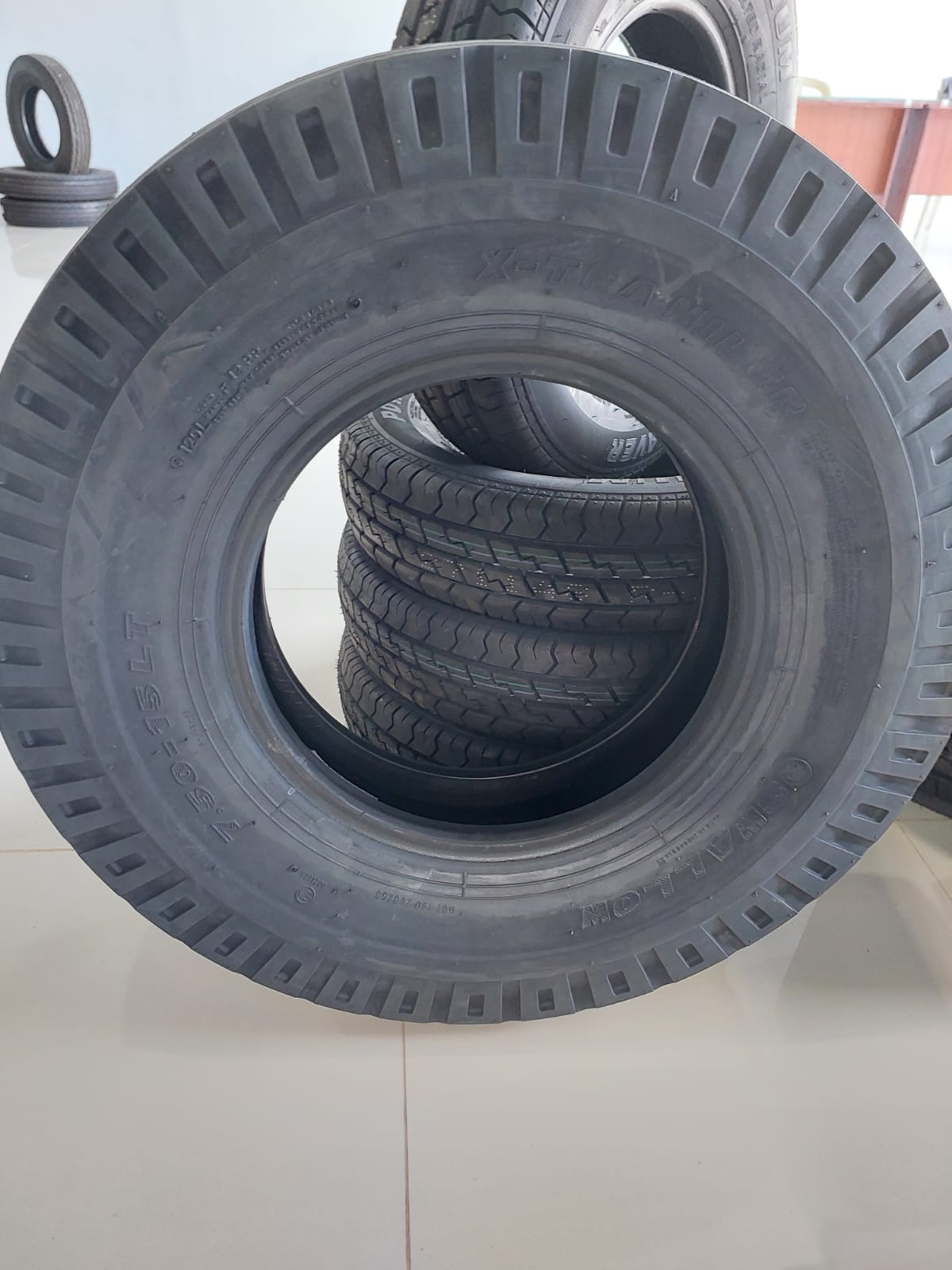BAN TRUK LT HALUS SWALLOW XTRA MILLER 7.50-15LT 12PR