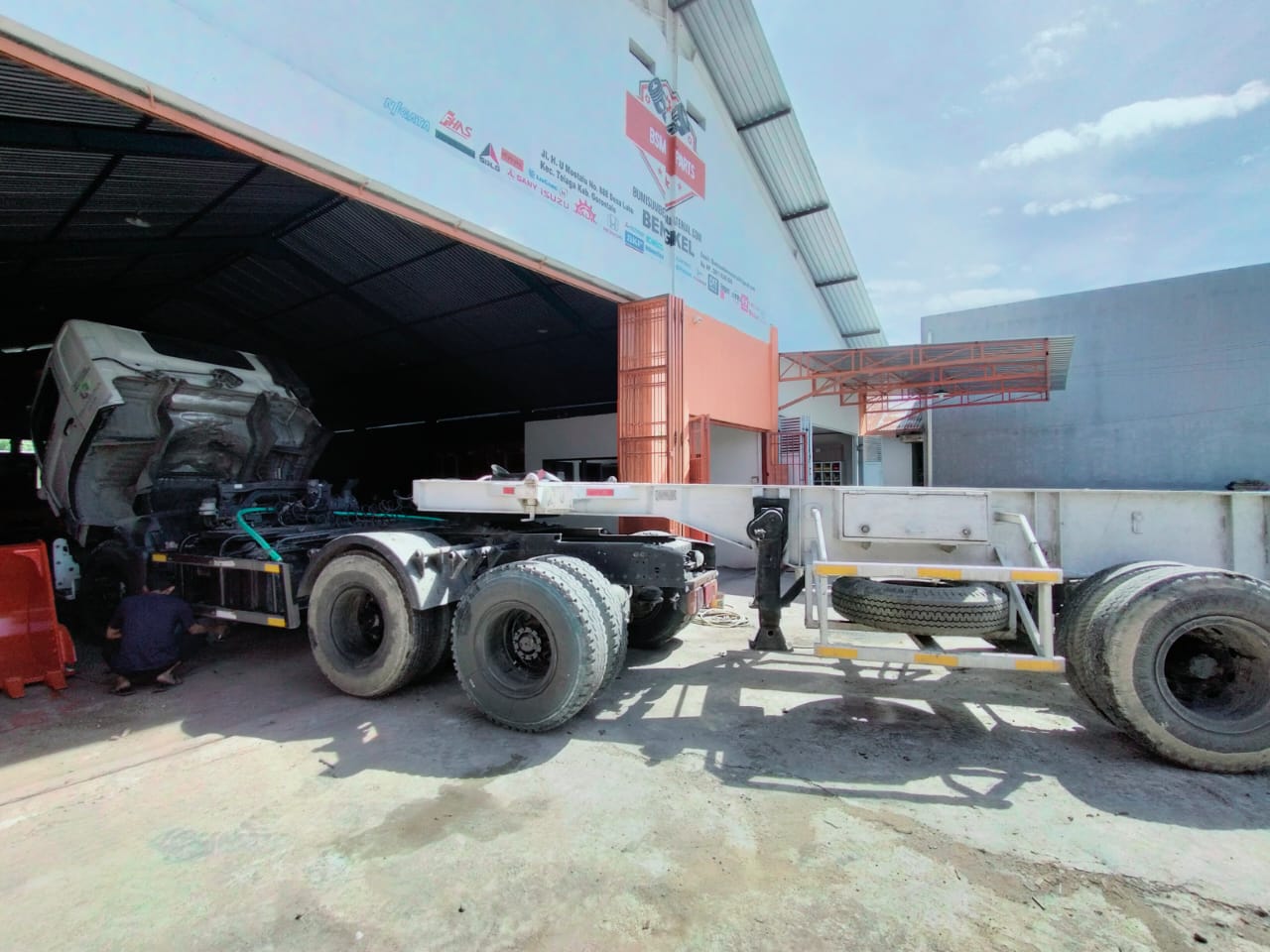 BSM PARTS MENERIMA LAYANAN JASA PERBAIKAN TRUK TRAILER HINO UD TRUCK FUSO DI GORONTALO
