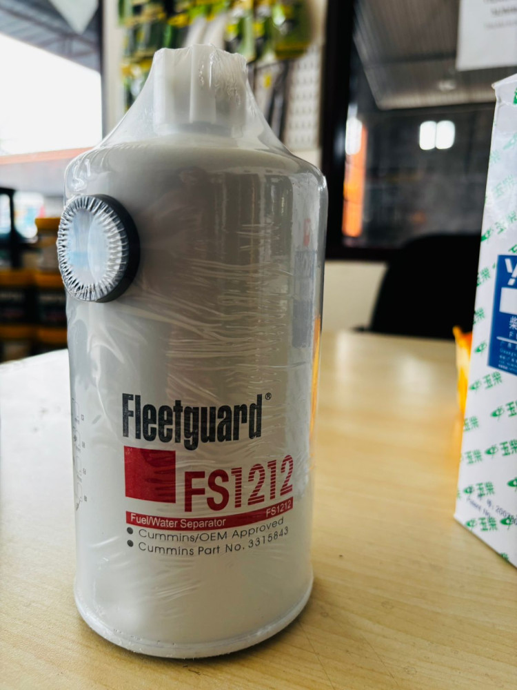 FILTER SOLAR FLEETGUARD CUMMINS Komatsu CAT Hitachi Johndeer AGCO PN FS1212