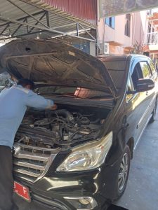 FILTEROLI-MEKANIK-BENGKEL-MMTPARTS-SERVICE-MOBIL-INNOVA