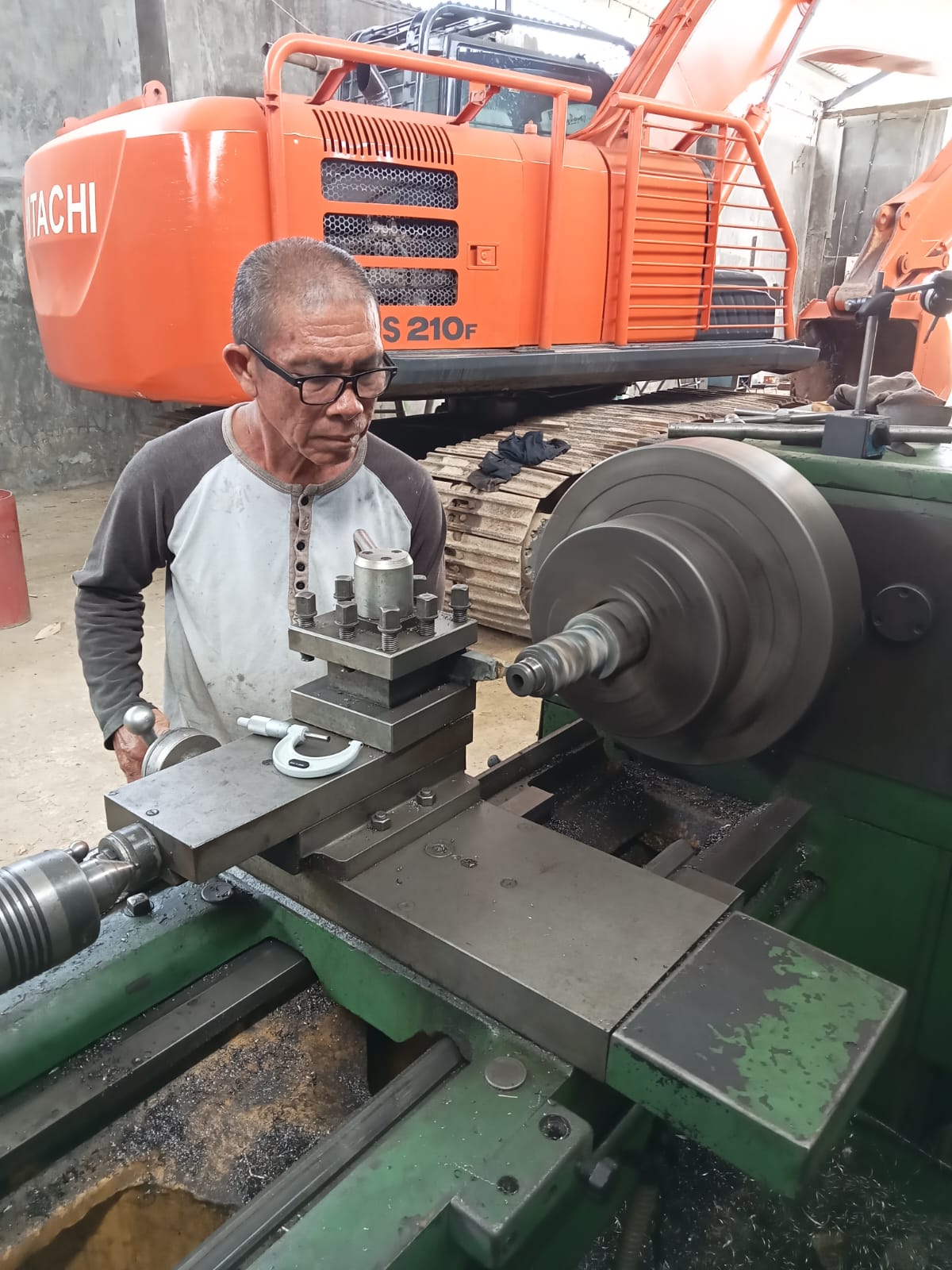 PEMBUATAN PIN OLEH BENGKEL BUBUT MMT PARTS