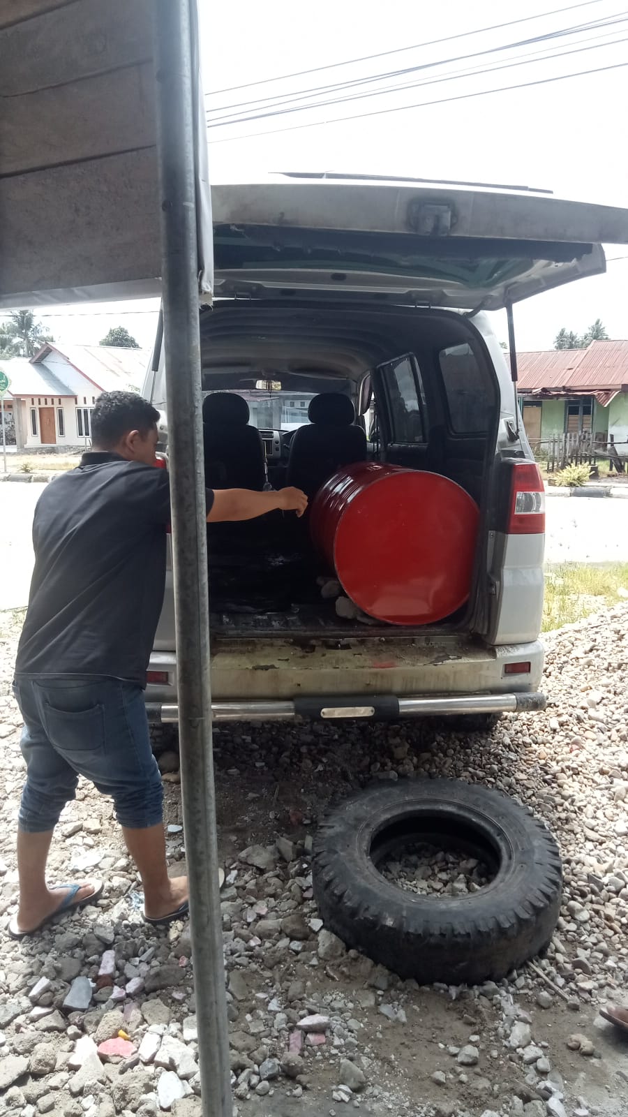 PENJUALAN OLI ENGINE SHELL DRUM KE PELANGGAN KONSTRUKSI GORONTALO