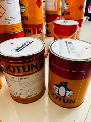 CAT WARNA MERAH PILOT II BASE 3 (RED 926 RAL 3000) MARINE UKURAN 5 LITER MERK JOTUN