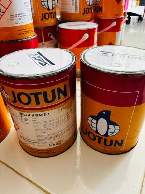 CAT WARNA PUTIH PILOT II BASE 1 UNTUK MARINE UKURAN 5 LITER MERK JOTUN