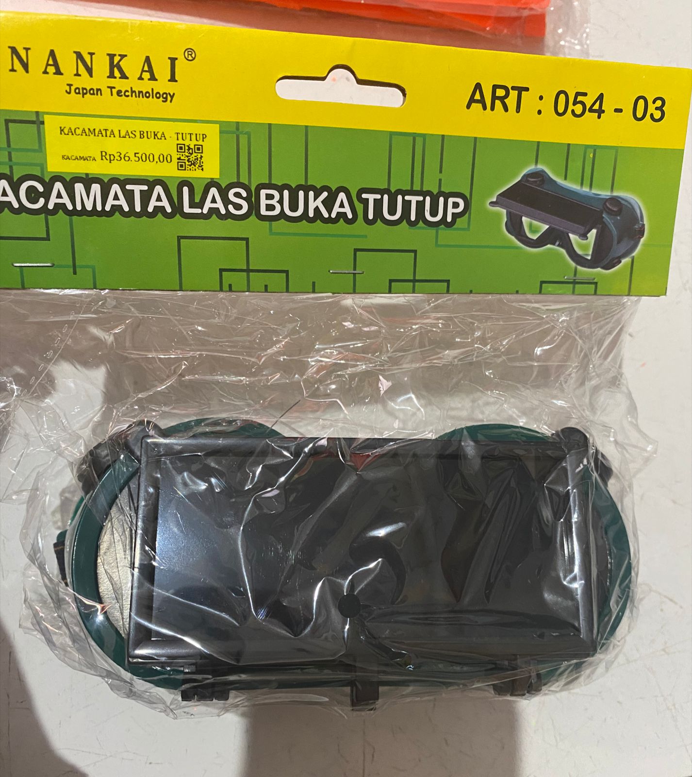 KACAMATA LAS HITAM BUKA TUTUP NANKAI