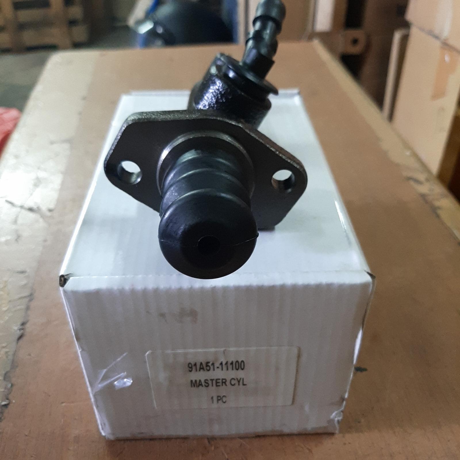 MASTER KOPLING ATAS FORKLIFT 2.5 TON MITSUBISHI FD30ND PN 91A51-11100