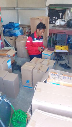 Penjualan Via WA SUKU CADANG FOKLIFT REACSTAKER KEPADA PELANGGAN KAPAL DENGAN LAYANAN DOOR TO DOOR SERVICE 3