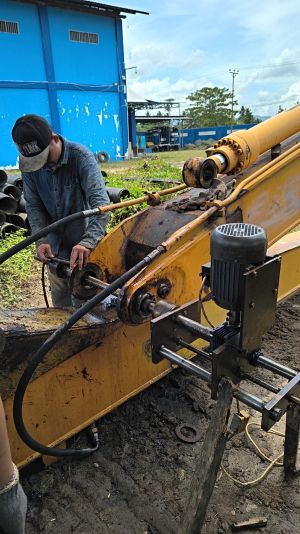 jasa Line boring Rumah Bushing Stik arm Long arm Hyundai 220-9SH