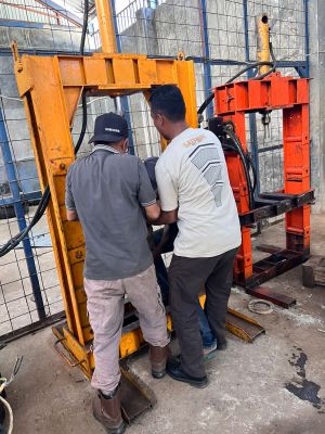 JASA REKONDISI PEMBUATAN SPRING ADJUSTER EKSAVATOR 1