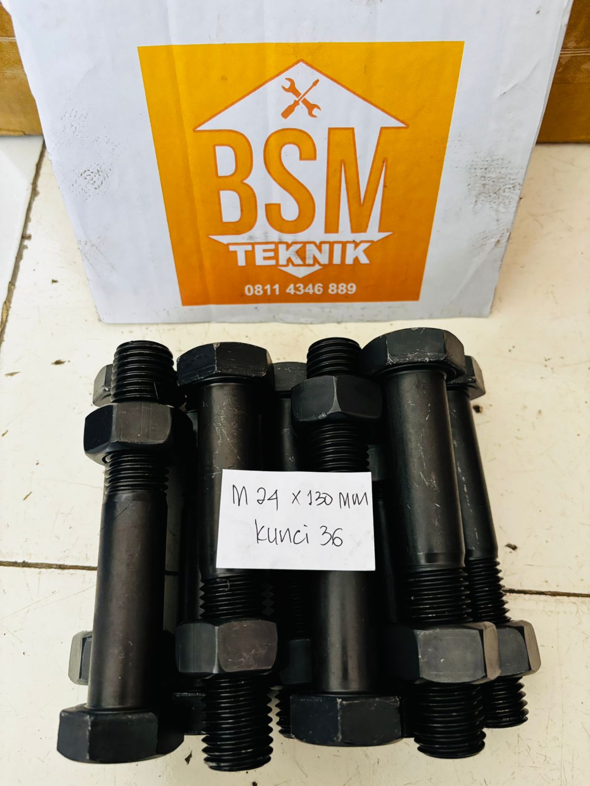 Baut Mur baja 8.8 HALF DRAT UK M24 x130mm Pitch 3.0 Kunci 36