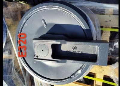 Idler depan ZW Caterpillar 320C 320D E320 320B PN 113-2907