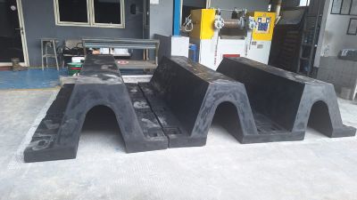 V Rubber Fender V500H x 1500L