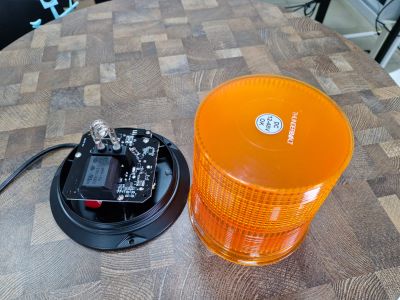 Lampu Rotary Thunderbolt WL 27 Xenon Flash Tube Amber 12-48VDC 30W 38A Tahan Goncangan