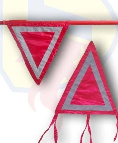 Safety Flag Bendera Segitiga Safety Merah  