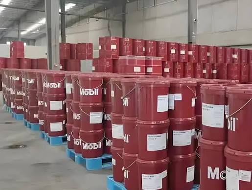 oil mobil lubricant