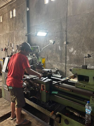 JASA PEMBUATAN PIN KUPU -KUPU CRANE ZOOMLION