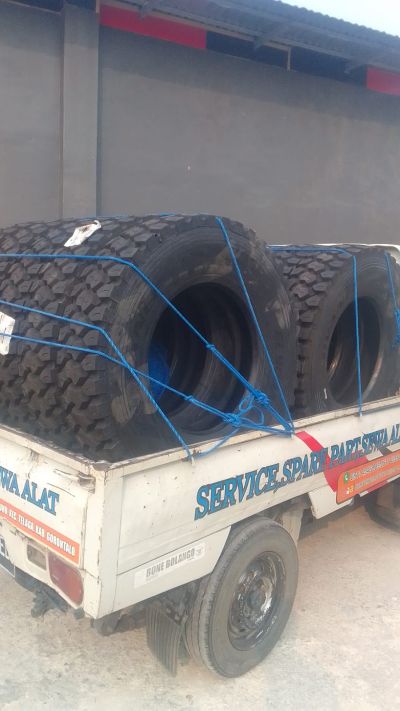 PENJUALAN BAN TRUK BUS TUBELESS ADVANCE GL909A UK 11R22.5 16PR DENGAN LAYANAN DOOR TO DOOR KE PELANGGAN KEBUN 1