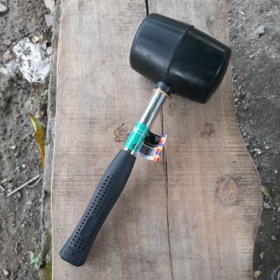 Palu Karet Hitam Gagang Besi 32oz(2LB) WIPRO WP-H3105B