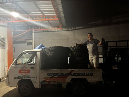 TGL 13 OKTOBER 26 PENJUALAN VIA WA BAN TRUK ADVANCE GL909A UK 11R22.5 16PR DENGAN LAYANAN DOOR TO DOOR SERVICE 3